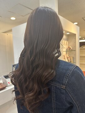 ラウレア(LAULEA) コテ巻きパーマ/ロングパーマ/カラーパーマ/艶パーマ/パーマ