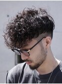 スペインカールスパイラルパーマ波巻きマッシュフェードメンズ