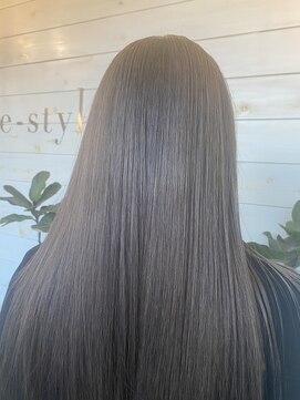 イースタイル 御器所店(e-style) つや髪ロングストレート＋グレージュカラー