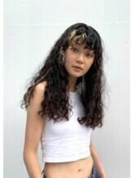 ラブ ロック Love' Lock インナーカラー・スパイラルパーマ