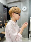 マッシュショート　ピクシーショート　ブロンドベージュ