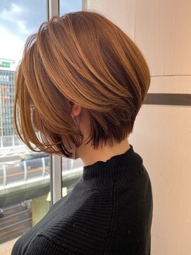 ウェーリング(Welring) 前下がりショートボブ