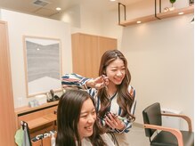 FaSS アトレヴィ巣鴨店【3月25日NEW OPEN（予定）】の雰囲気（総合サロンと同じように丁寧なカウンセリング※画像は系列店）