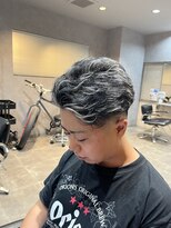 ラフ(Laugh) white mesh × skin fade