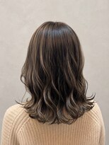 エニル 春日部店(enil)&nbsp;◎立体感極細ハイライト×アッシュで魅せるこなれミディアム◎