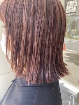 インビテーション(invitation) ピンクベージュ・アッシュピンク・肩ラインボブ