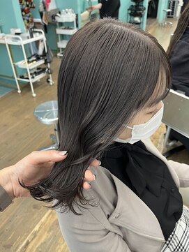 リーホリエ(Lee Horie) 【Rie】透明感グレージュ