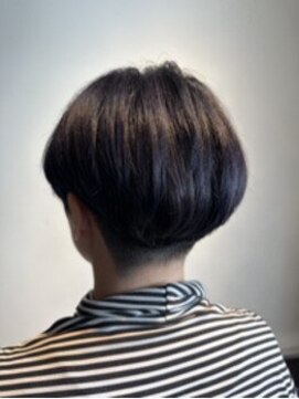 ナフィ バイ エイム 町田店(Nafie by eim) ハンサムショート/刈り上げショート/メンズライク/立体感/ツヤ髪