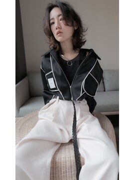 ウル(uru) ジェンダーレスなミディアムウルフ