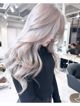 リア 近鉄八尾店(Lia) ホワイト