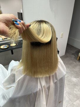 ポルコ(porco.) ブリーチ毛でも出来る縮毛矯正(ANJU)