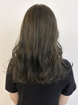 メゾンアクア 表参道(Maison ACQUA) ☆ブリーチなしダブルカラー オリーブ オリーブベージュ ボブ