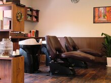 ヘアーサロン光(kou)の雰囲気(フルフラットのシャンプー台でリラックスしてください☆)