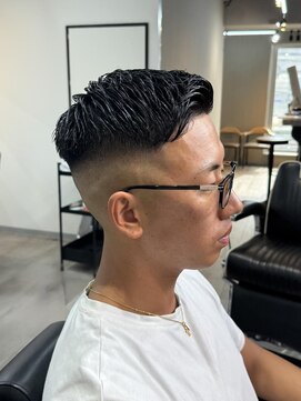 ヴィ 大宮(Vii) フェード/メンズ/大宮/ツイストスパイラル/波巻きパーマ