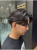 センターパート羽根束フェザーパーマ