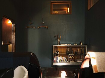 タマツムジワークス(TAMA tumuji WERKS.)の写真/【Villa Lodola(ヴィラロドラ)取扱い】リラックスできる本格スパで、頭皮から美しく健康な髪へ導きます。