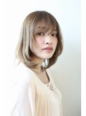 ハイトーングレージュ、ワンカールミディアム