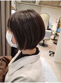 軽やかに見える 前下がりボブ