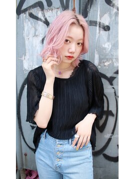 ブゾン(buZon) 【buZonブゾン】くびれロブ×ホワイトピンクカラー