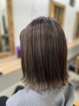 ラビス クローバー(Lovis clover) デザインカラー　グレージュカラー　シルキーベージュ