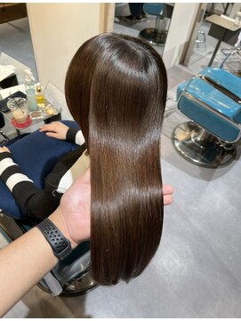 リラエ(Lyrae) 縮毛矯正/髪質改善/美髪カラー/トリートメント【大阪/西梅田】