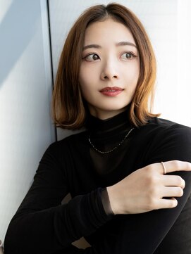 レノラ 本町(LENORA) 20代30代大人かわいいナチュラル暗髪エアーストレートヘア