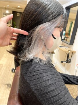 エミス バイ メルト 吉祥寺(emis by melt) 【堀惠】インナーカラーイヤリングカラーホワイトシルバー吉祥寺