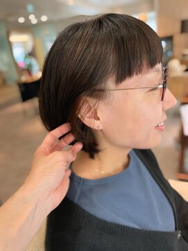 フリップビーアヴェダ(FLIP B AVEDA) 本八幡×前髪カット×イヤリングカラー×ショートボブ