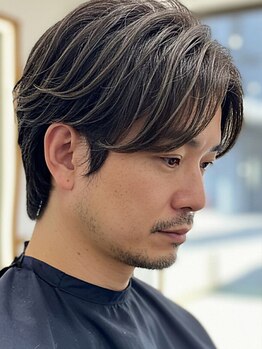 ネクストラグザ 大阪店の写真/【カット顔剃り専門店】濃い髭も綺麗に整え清潔感アップ!ベテラン理容師のシェービングを体験