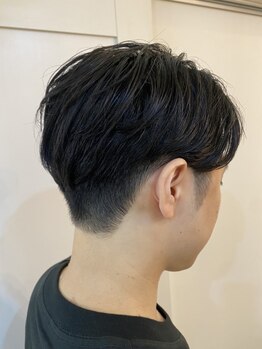 ナインヘアー(NINE HAIR)の写真/《勾当台3分/仕事帰りにも★》男性客も多い実力派！高いカット技術と居心地の良さがメンズ人気の秘密♪