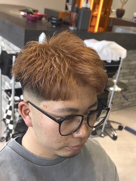 ブラック(BLACK) アップバングショート