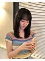 スリー(THREE) 【レイヤーカット】艶髪ストレートレイヤーで小顔魅せスタイル