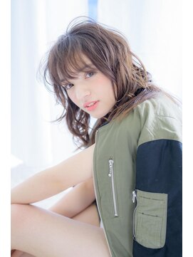 ヴァンクシー バイ ルナ(VANKCY by Luna) 【neolive plus】ゆるフワカール#グレージュ ひし形シルエット