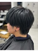 ツーブロックマッシュウルフ刈り上げ女子