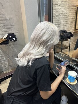 ノエ 心斎橋(Noe) ホワイトカラー♪髪質改善♪