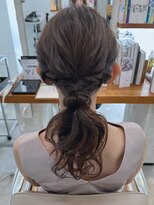 ハク(HaKU) ローポニーアレンジ/結婚式お呼ばれヘア/ヘアセット