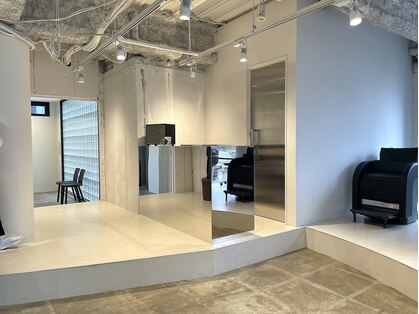 エイチ(811)の写真