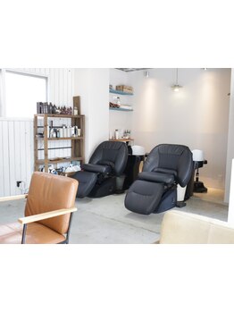 京橋で大人気のJiJiが10周年でリニューアル☆フルフラットのYUMEシャンプー台で、髪も心も癒される時間を♪