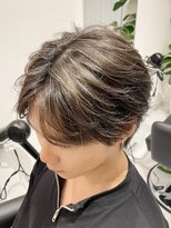 リリット(ReLit) 波巻きツイストスパイラル刈り上げセンターパートフェザーパーマ