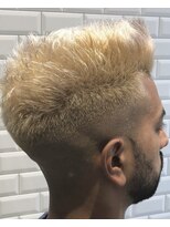 イメージア ボーノ相模大野店(IMAGE-A)&nbsp;【存在感抜群】スキンフェード×ホワイトベージュ@20代30代40代