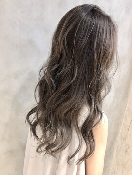 リルア 博多(LIRUA) 外国人風ナチュラル3Dハイライトカラー☆