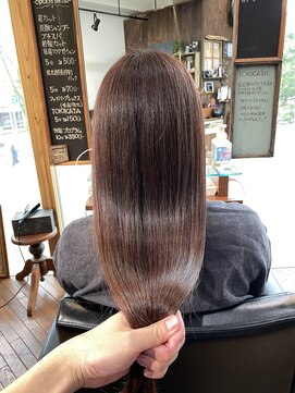 ヘアーアンドリラクシング キャビン(Hair&Relaxing CABIN) リンゴ幹細胞トリートメント