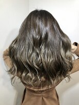 リリー シンジュク(Lilly)&nbsp;【Lilly新宿】#グレージュ#ミルクティー#グラデーション#透明感