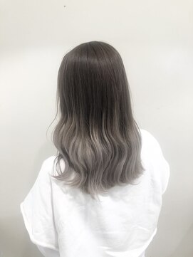 リー 枚方(Lee) 【熊谷】ベージュ×グラデーション