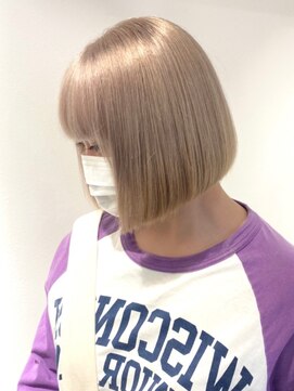 ベレーザ 渋谷(BELEZA) 3675ニュアンスカラーシルキーベージュハイトーンカラー艶髪ボブ