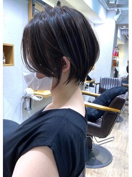 バンプ ギンザ(BUMP GINZA) 白髪ぼかしハイライト/絶壁解消/ひし形大人ショートボブ/聖