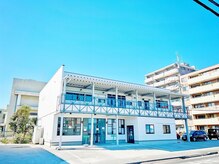 リズム(Lism)の雰囲気（建物2階がLismになります◎駐車場9台完備/女性スタッフのみ♪）