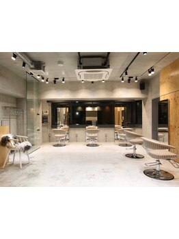 【表参道駅徒歩5分】表参道の実力派サロンで新しい自分に。