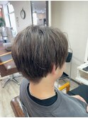 センターパートショートスタイル