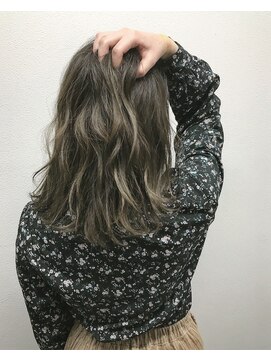 トリート 南行徳本店(TREAT) ハイライト×イルミナ◎